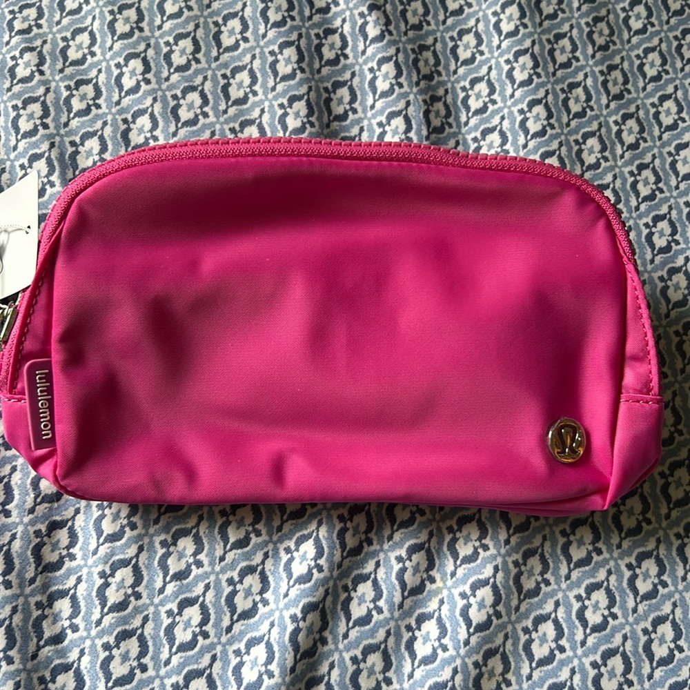 Pink LuluLemon Belt Bag 1L
